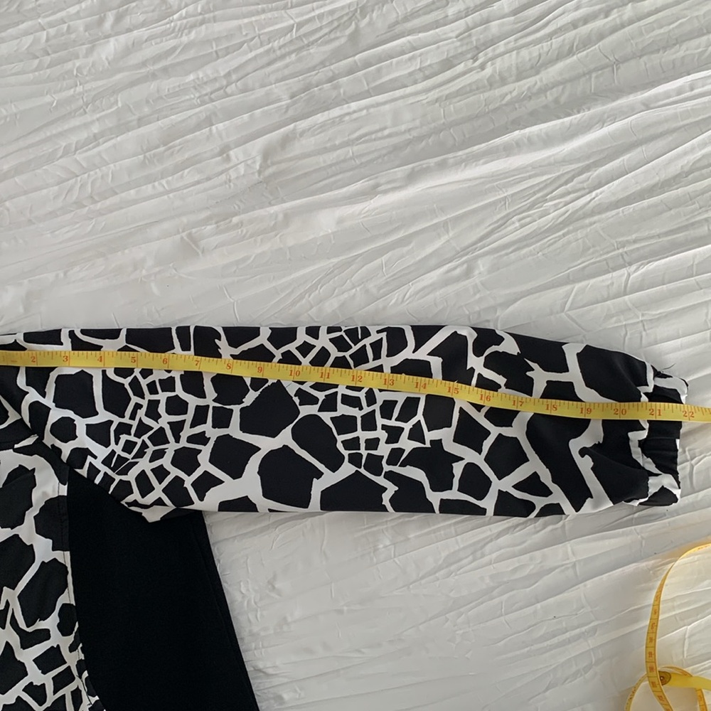 AlLLISON DALEY PETITE Women’s Front Zip‎ Jacket Lightweight Blk/Wht. Giraffe 10P - Picture 13 of 15